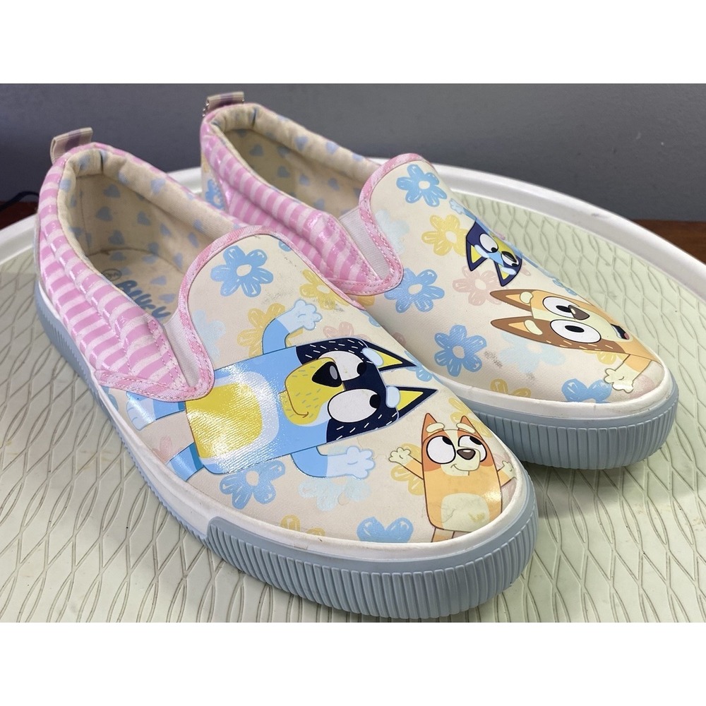 Bluey &‎ Bingo Womens slip-on Canvas shoes Blue&Pink Sneakers Sz.9.5